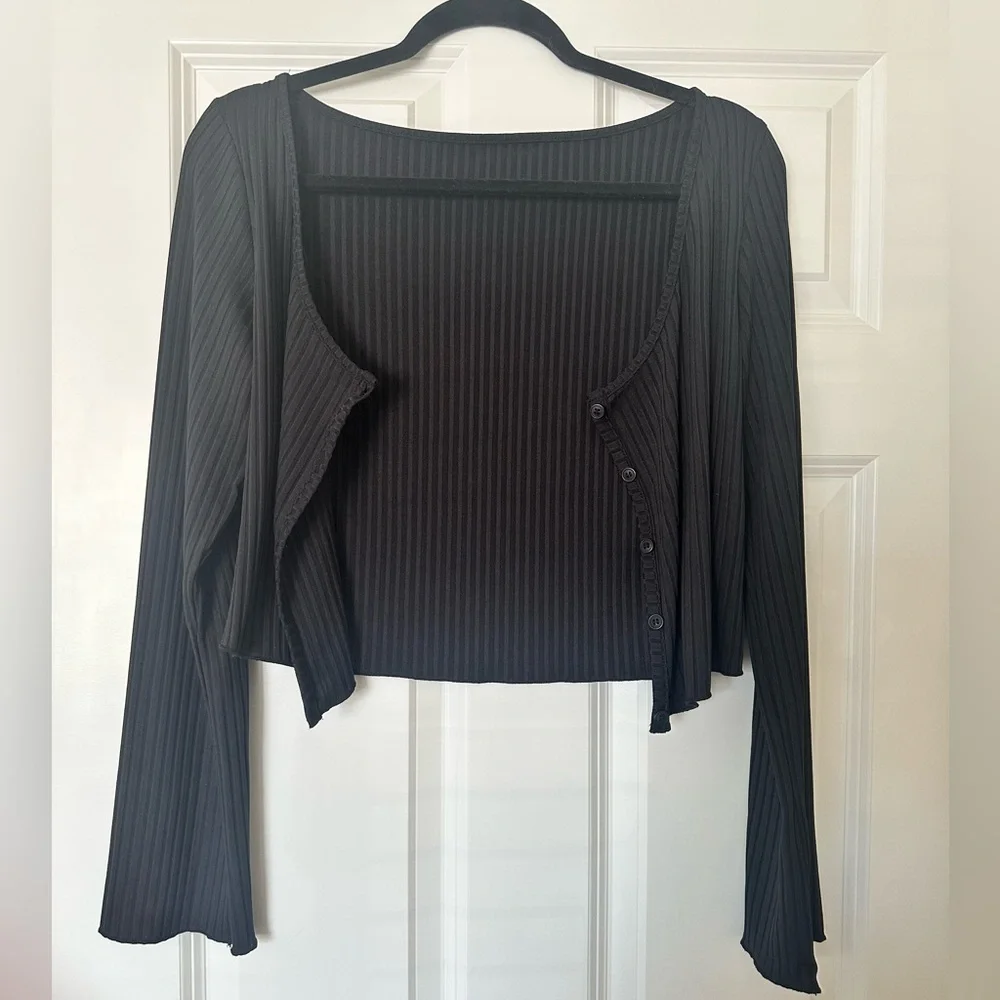 SHEIN Curve Button-up Cropped Cardigan - Size 1 XL - Picture 3 of 5